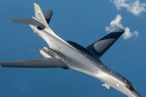 Mỹ lại đắp chiếu toàn bộ oanh tạc cơ B-1B vì lỗi 'động trời'
