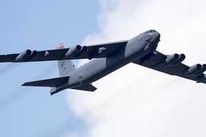 Taliban tuyên bố bắn rơi oanh tạc cơ B-52 của Mỹ