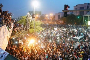 Đảo chính ở Sudan, Tổng thống Bashir từ chức