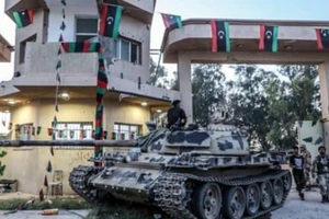 Libya: Phe tướng Haftar chỉ còn cách Tripoli 11km