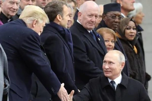 'Ông Trump muốn hòa hợp với Nga thì không nên thêm trừng phạt'