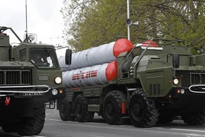 Iran nói gì về tin bị Nga từ chối bán hệ thống S-400?