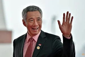 Ông Lý Hiển Long thông báo nghỉ phép sau phát ngôn tranh cãi