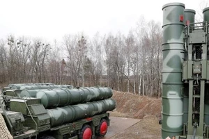 Mỹ cảnh báo Ấn Độ không mua S-400 trước khi ông Pompeo sang