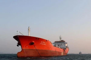 Doanh nhân Đài Loan bán dầu cho Triều Tiên nhảy lầu tử vong