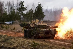 Bộ Ngoại giao Mỹ duyệt bán 2,2 tỉ USD vũ khí cho Đài Loan