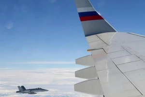 Chiến cơ Thụy Sĩ hộ tống máy bay chính phủ Nga vì hiếu khách