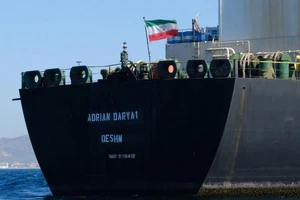Iran bán hết dầu trên tàu bị Mỹ vây bắt cho 'người bí ẩn'