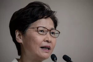 Tại sao bà Carrie Lam phải ba tháng mới rút dự luật dẫn độ?