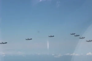 7 tiêm kích J-20 Trung Quốc lập đội bay lớn chưa từng có