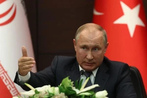 Ông Putin đề nghị Saudi Arabia mua hệ thống tên lửa của Nga