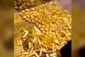 Video: Quan tham Trung Quốc giấu 13,5 tấn vàng trong nhà