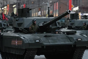 Loạt quốc gia thèm khát siêu xe tăng T-14 Armata của Nga