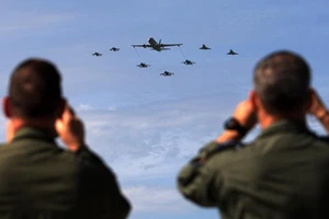 NATO xem Trung Quốc là đối thủ mới