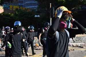 Tòa Hong Kong: Lệnh cấm đeo mặt nạ biểu tình là 'vi hiến'