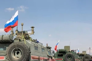 Xe bọc thép Nga bị đánh bom ở Syria, 3 người bị thương