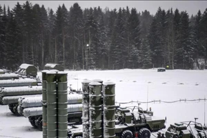 Nga dàn trận S-400 tạo mái vòm chống tên lửa ở Bắc Cực