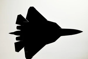 Tiêm kích Su-57 Nga rơi, phát nổ và bị phá hủy hoàn toàn