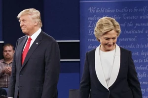 Ông Trump: Chẳng ai thích bà Hillary Clinton cả
