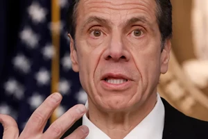 Thống đốc bang New York (Mỹ) – ông Andrew Cuomo.