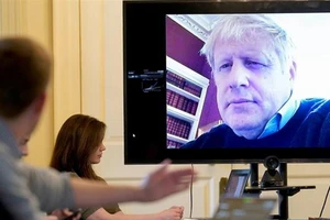 Thủ tướng Anh chuyển vào phòng chăm sóc tích cực vì COVID-19