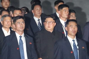 Báo Hàn Quốc: Vệ sĩ của ông Kim Jong-un nhiễm COVID-19