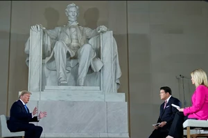 Tổng thống Mỹ Donald Trump trả lời phỏng vấn kênh Fox News.
