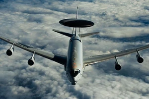 Máy bay chỉ huy và cảnh báo sớm trên không E-3 Sentry của Mỹ. Ảnh: Military.com