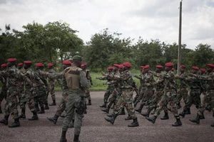 Chuyên gia Nga huấn luyện binh sĩ Cộng hòa Trung Phi. 