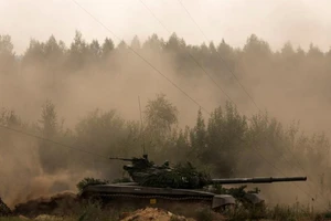 Xuất hiện thông tin xe quân sự, lính Nga vượt biên tới Belarus