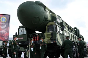 Nga sẽ cung cấp vũ khí, khí tài quân sự cho Lào