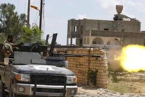 Phe ông Haftar và chính phủ Libya ký lệnh ngừng bắn toàn quốc