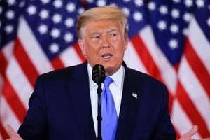 Bầu cử Mỹ: Ông Trump tuyên bố chiến thắng mọi nơi