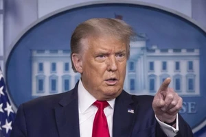 Ông Trump sẽ mạnh tay hơn với Trung Quốc vào những tuần cuối?