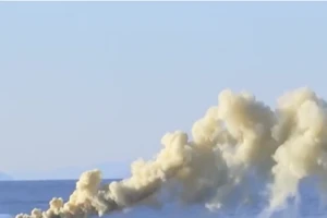 Video: Tàu chiến Nga phóng ngư lôi giữa lúc căng thẳng với Mỹ