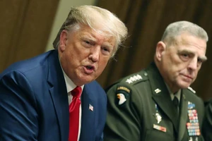 Iran chỉ trích nặng ông Trump, so sánh với ông Bush