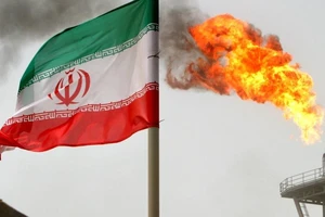 Iran 'đòi nợ' Mỹ 70 tỉ USD