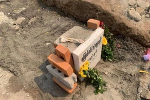 Myanmar: Mộ cô Kyal Sin 19 tuổi bị khai quật, khám nghiệm