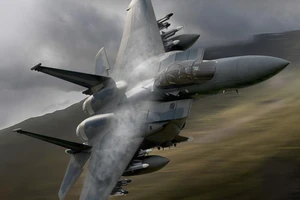 Mỹ mua thêm 'đại bàng thép' F-15EX, liệu có thể cùng F-35 chống S-400 của Nga?