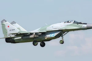 NATO: Nga đang rút tiêm kích khỏi Crimea sau loạt vụ nổ bí ẩn