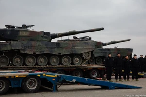 Xe tăng Ukraine trở lại và lợi hại hơn trên mặt trận Donetsk