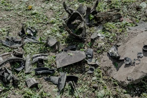 ‘Chê’ bom phương Tây, Ukraine tự chế bom lượn đối phó Nga