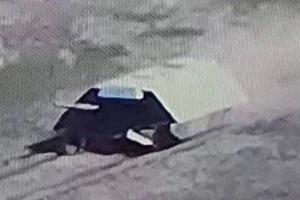 Lính Ukraine 'chê' xe tăng mai rùa Nga