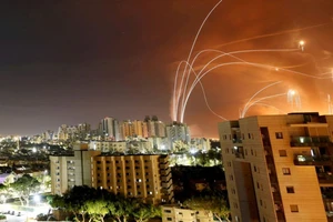 Đối đầu Hezbollah-Israel và thách thức chưa từng có với hệ thống Vòm Sắt 