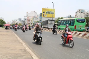 Sửa chữa cầu Phạm Văn Chí, cấm xe lưu thông một tuyến đường ở quận 6