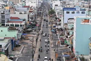 Đường Tân Kỳ Tân Quý: Nơi thông thoáng rộng rãi, chỗ ùn ứ chật hẹp