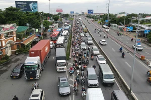 Người dân mong 5 dự án BOT ở TP.HCM sớm triển khai 