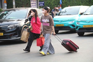 Cảnh nhộn nhịp bên trong 3 bến xe lớn tại TP.HCM 