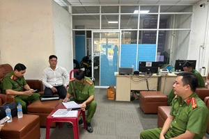 Công an TP Thủ Đức tăng cường kiểm tra, xử lý xe dù bến cóc