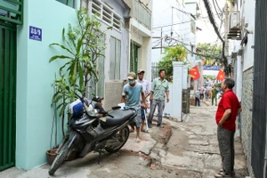 Một hẻm có đến 36 hộ dân hiến đất 'vàng' để mở rộng 